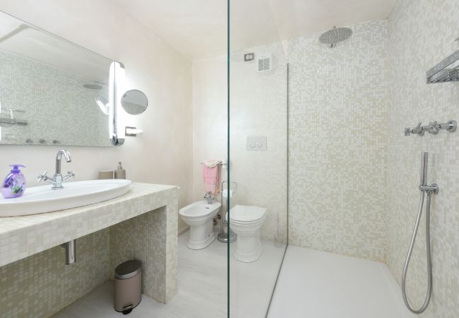 Appartamento a Polpenazze del Garda - Casa Esmeralda sul Garda By Bookinggardalake Appartamento a Polpenazze del Garda - Casa Esmeralda sul Garda By Bookinggardalake