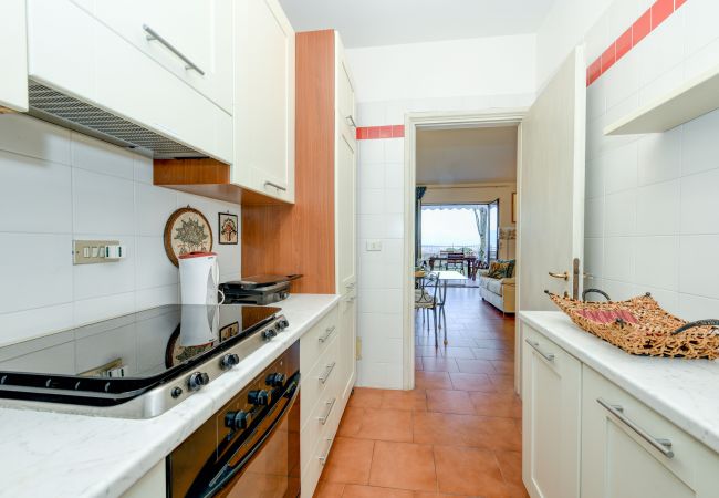 Appartamento a Polpenazze del Garda - Casa Esmeralda sul Garda By Bookinggardalake Appartamento a Polpenazze del Garda - Casa Esmeralda sul Garda By Bookinggardalake