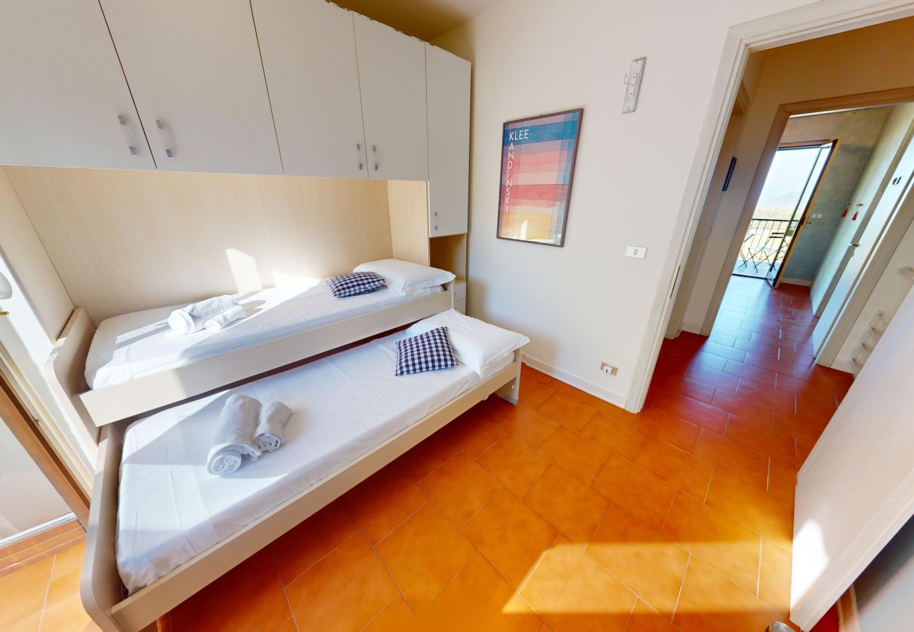 Appartamento a Polpenazze del Garda - Casa Esmeralda sul Garda By Bookinggardalake Appartamento a Polpenazze del Garda - Casa Esmeralda sul Garda By Bookinggardalake