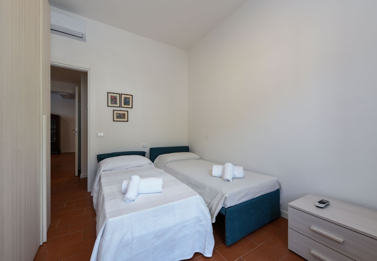 Appartamento a Salò - Isi a Salò By Bookinggardalake