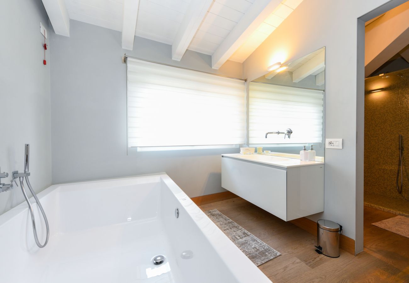 Appartamento a Salò - Fantoni Luxury Loft in Salò By Bookinggardalake