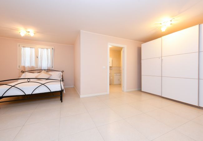 Villa a Manerba del Garda - Villa Iris a Manerba del Garda By Bookinggardalake Villa a Manerba del Garda - Villa Iris a Manerba del Garda By Bookinggardalake