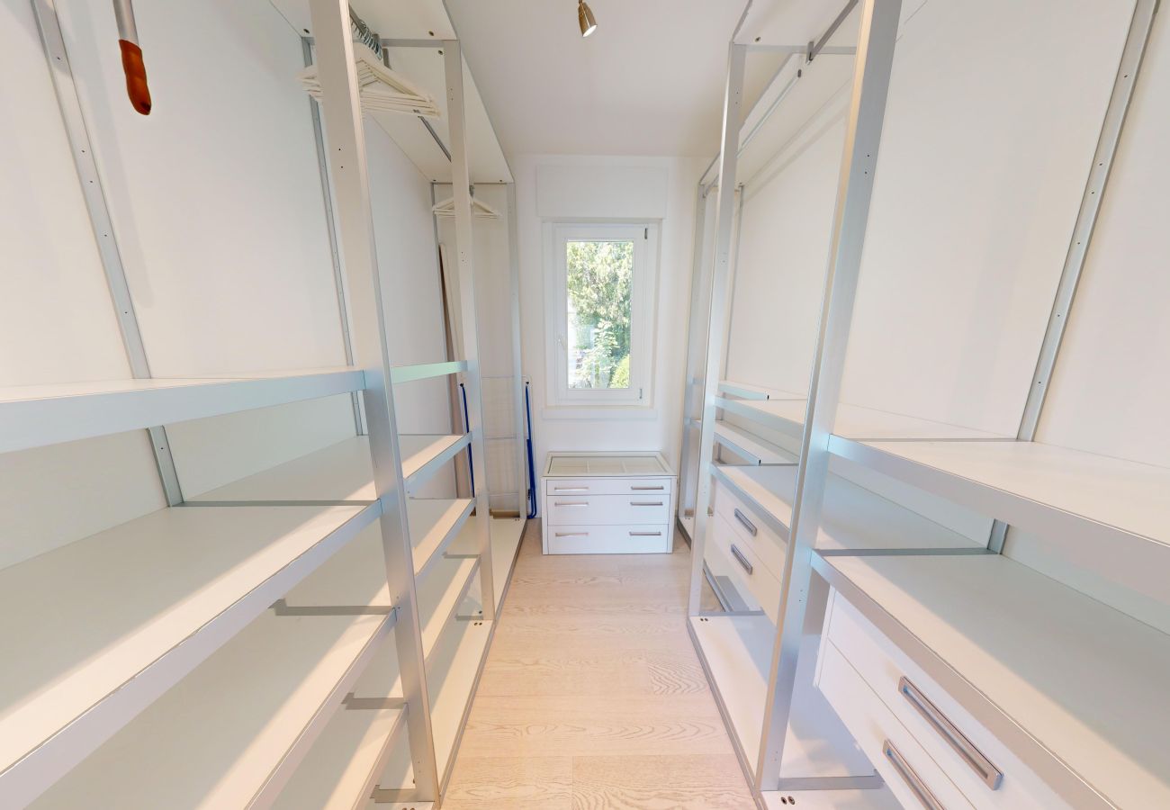 Villa a Manerba del Garda - Villa Flora fronte spiaggia By Bookinggardalake Villa a Manerba del Garda - Villa Flora fronte spiaggia By Bookinggardalake