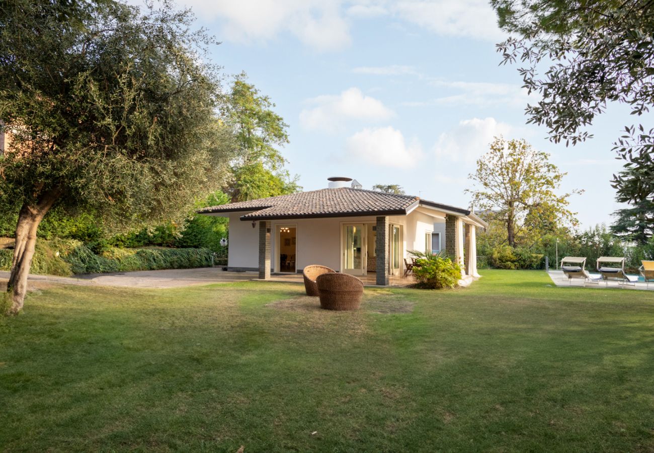 Villa a Bardolino - VILLA INFINITY