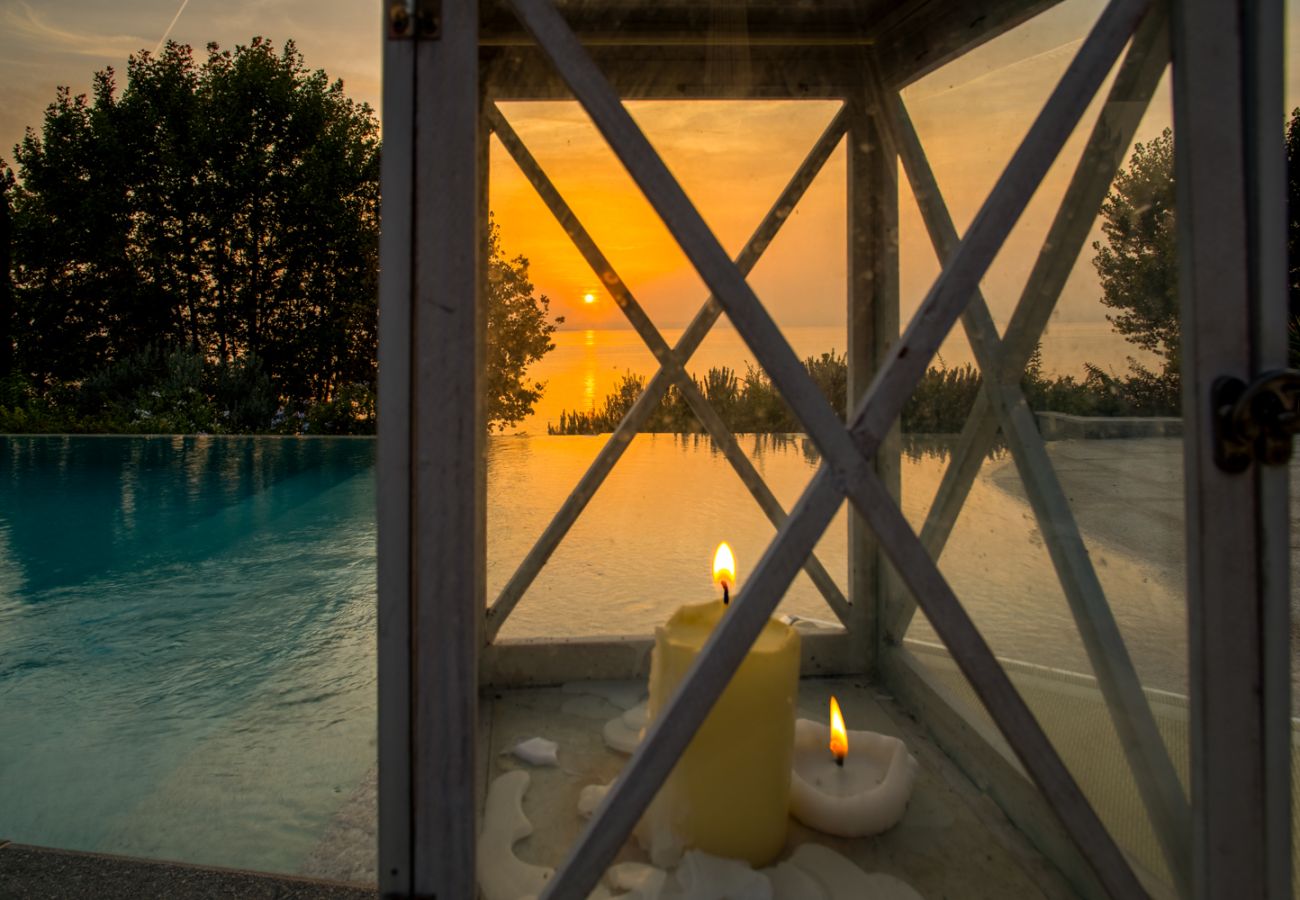 Villa a Bardolino - VILLA INFINITY