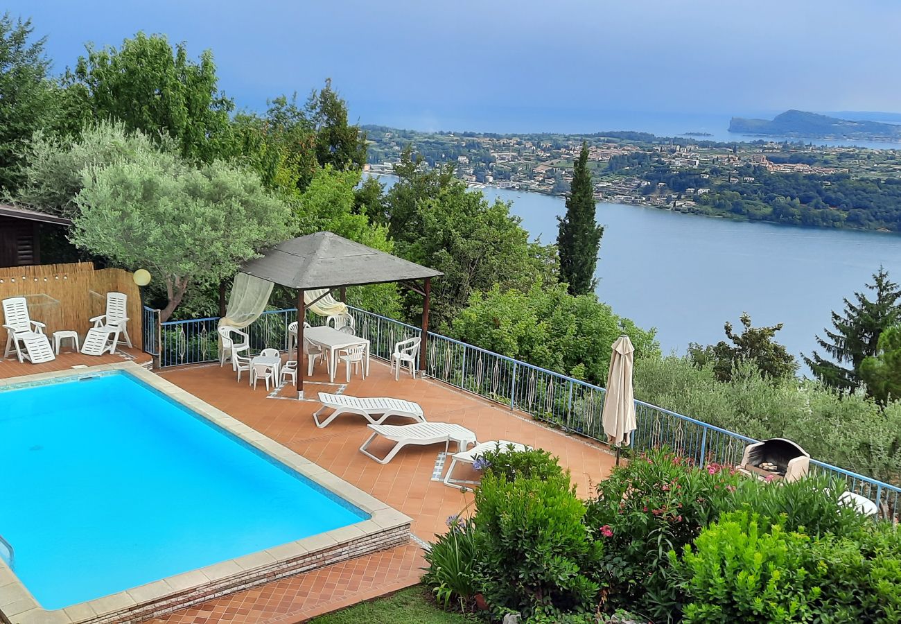 Appartamento a Salò - Casale Massina QUARZO a Salò By Bookinggardalake Appartamento a Salò - Casale Massina QUARZO a Salò By Bookinggardalake