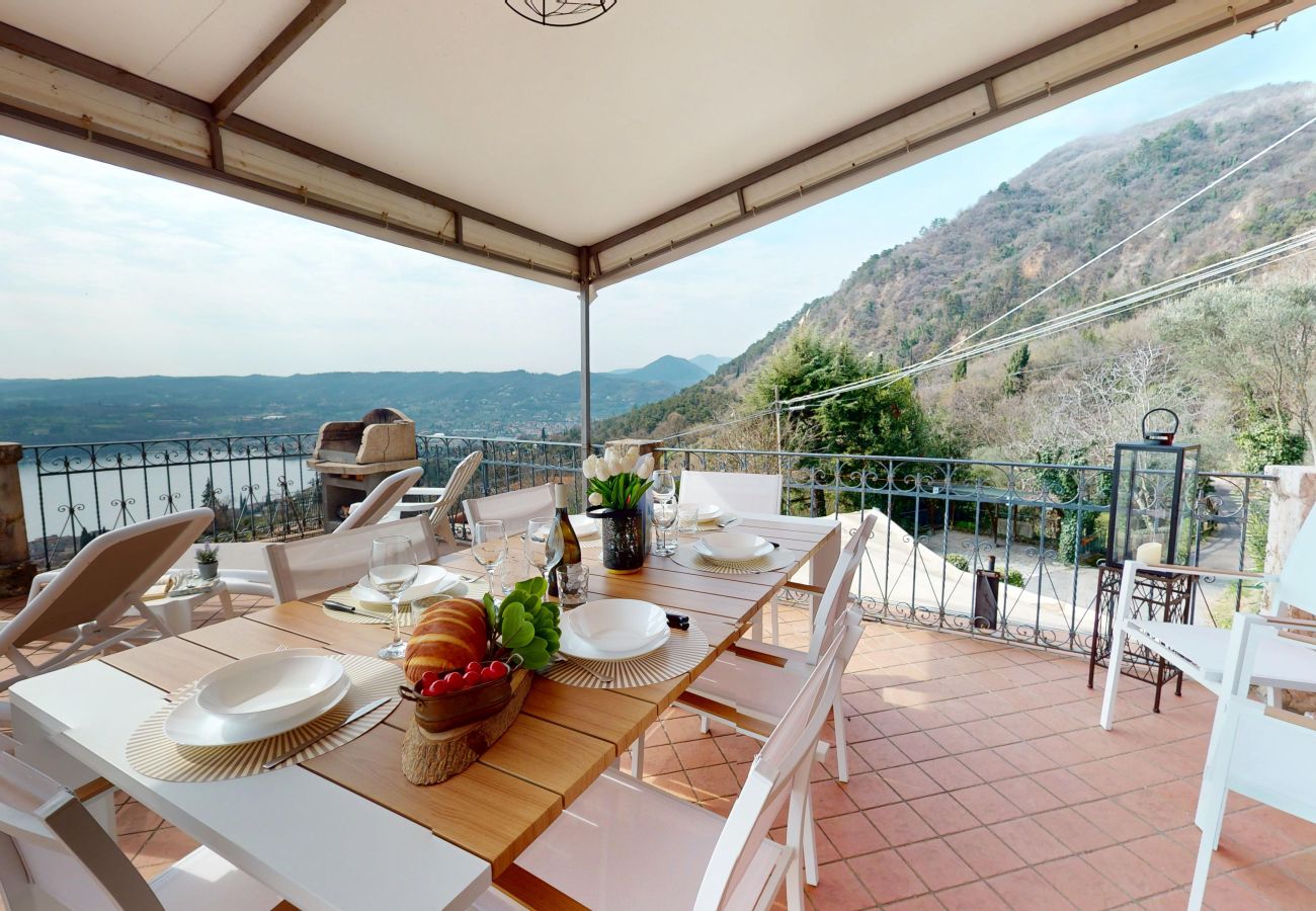 Appartamento a Salò - Apt GIADA Salò magic view By Bookinggardalake