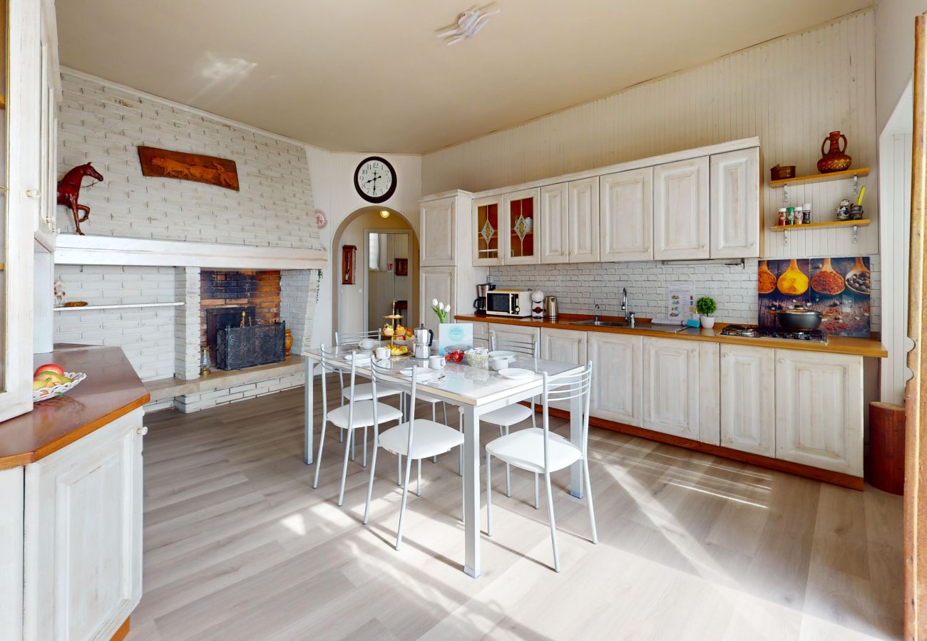 Appartamento a Salò - Apt GIADA Salò magic view By Bookinggardalake