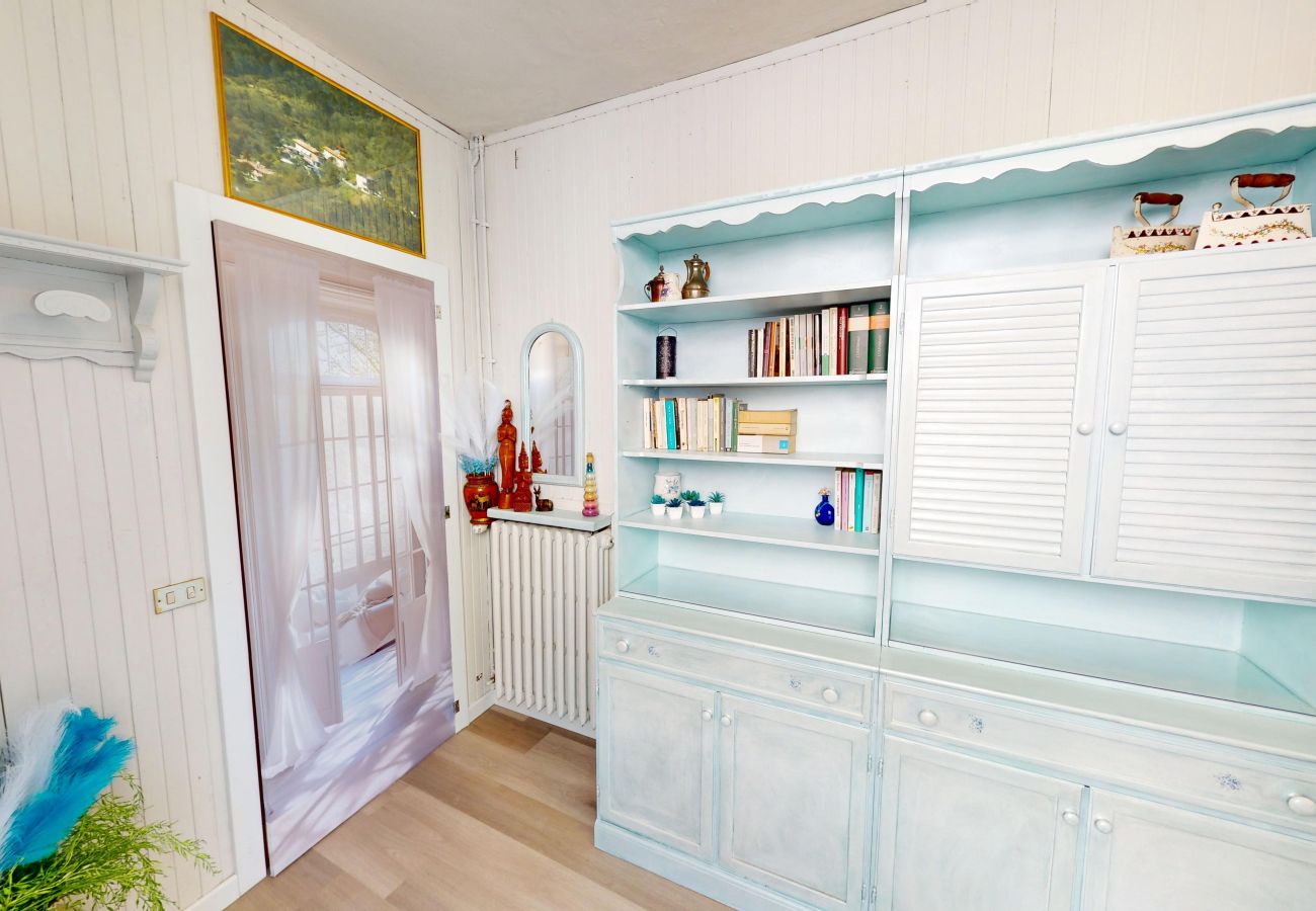 Appartamento a Salò - Apt GIADA Salò magic view By Bookinggardalake