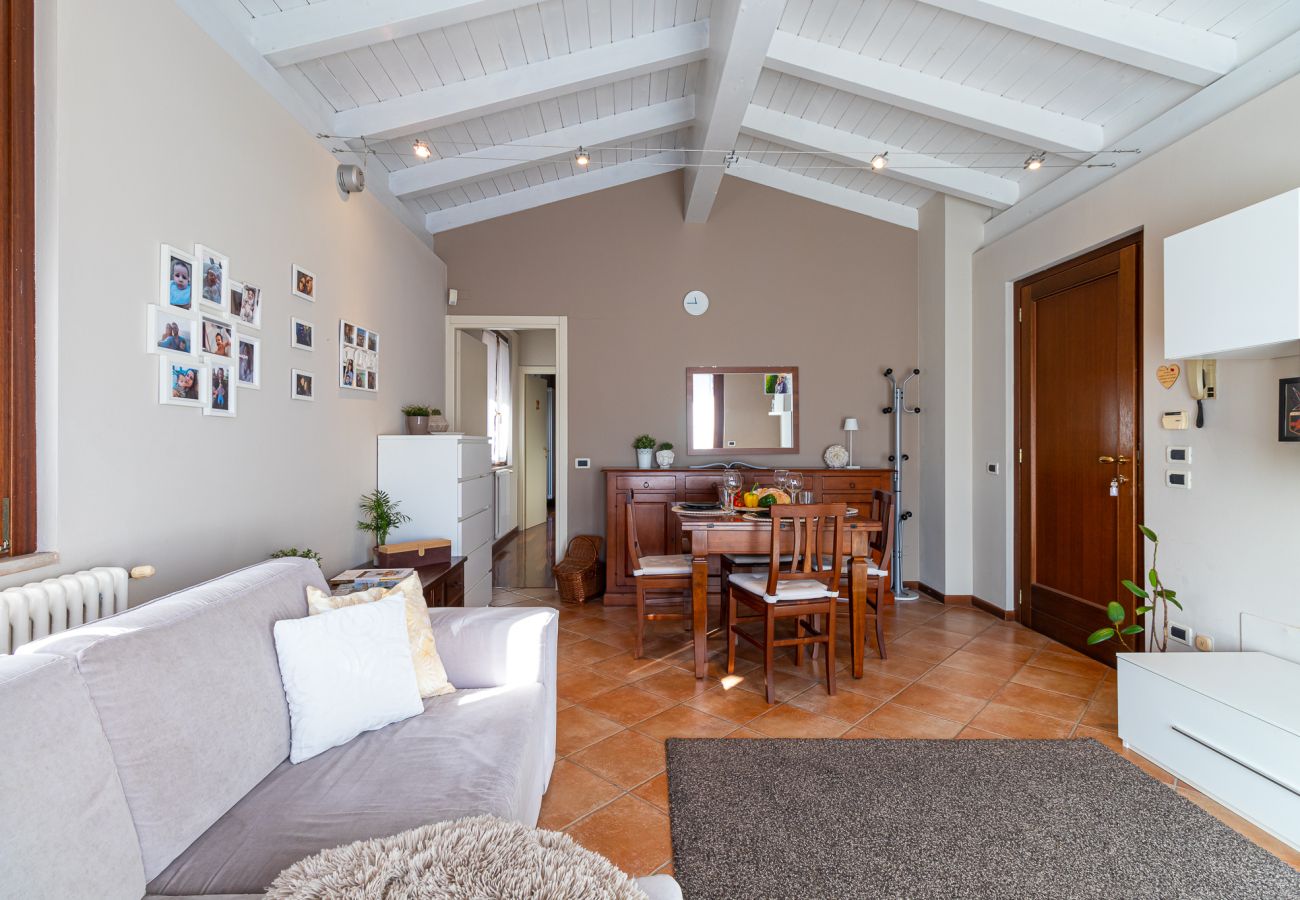 Appartamento a Desenzano del Garda - Maison Blanchette Desenzano By Bookinggardalake