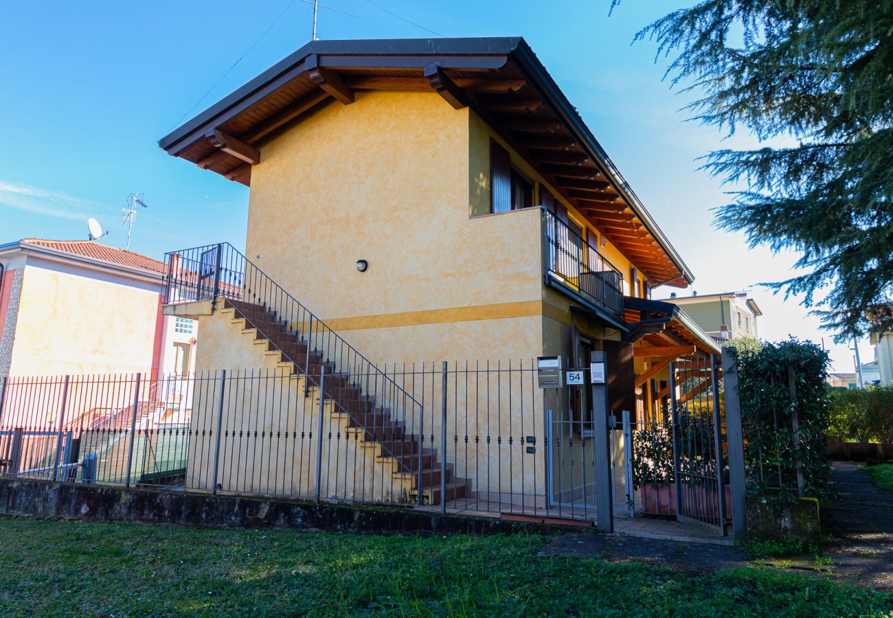 Appartamento a Desenzano del Garda - Maison Blanchette Desenzano By Bookinggardalake