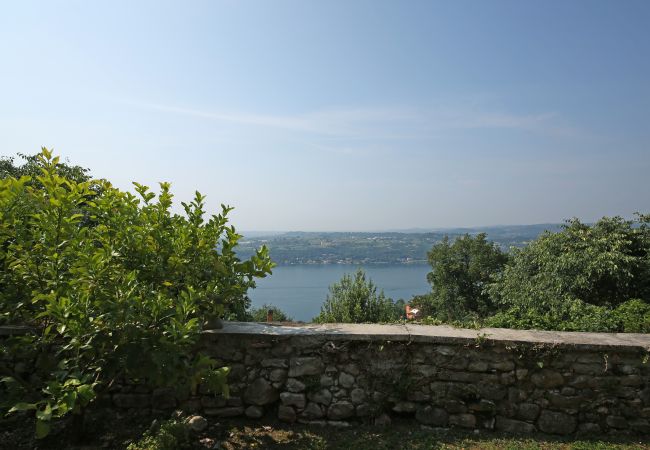 Appartamento a Salò - Casale Massina PERLA a Salò By Bookinggardalake Appartamento a Salò - Casale Massina PERLA a Salò By Bookinggardalake
