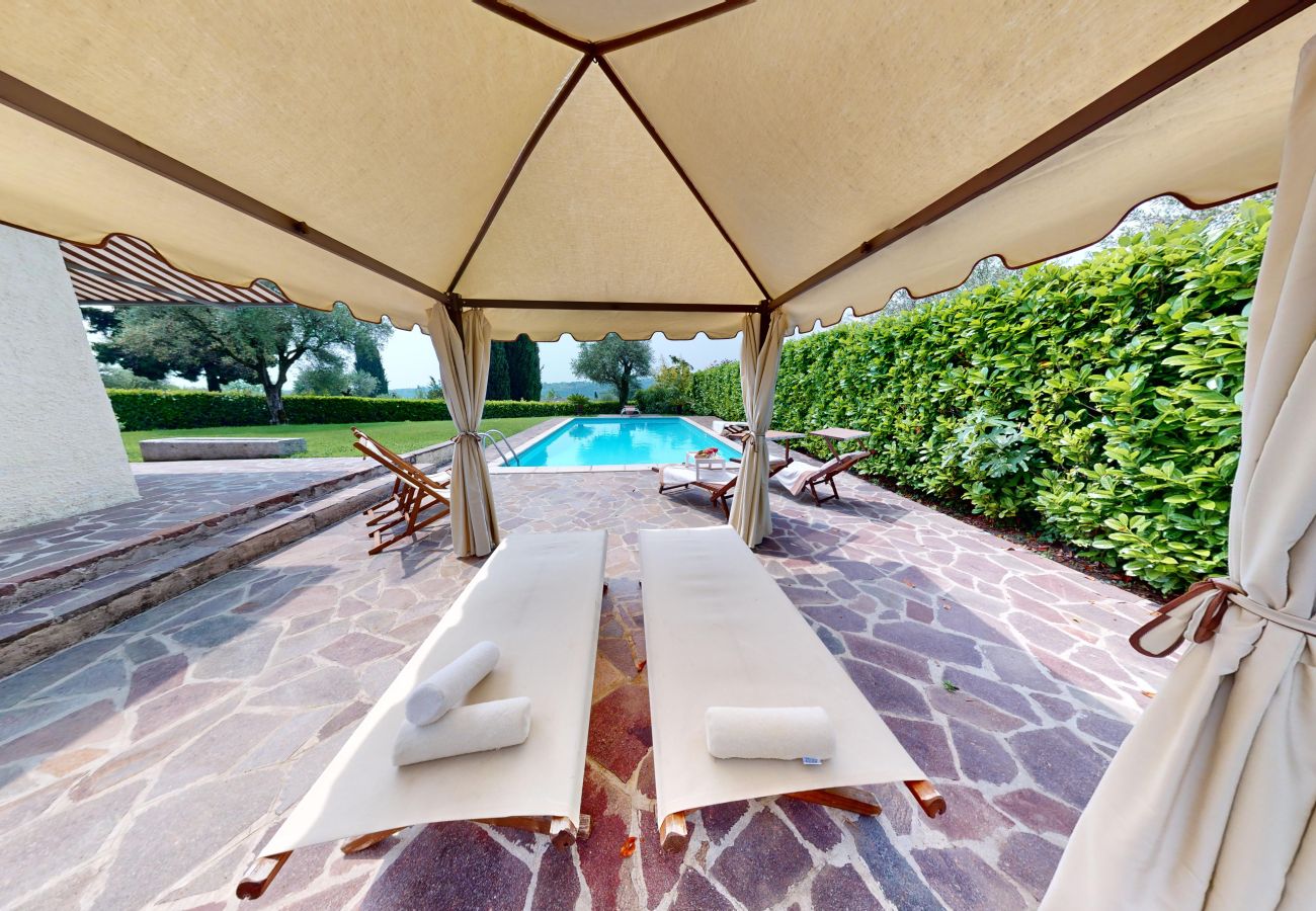 Villa a Salò - Villa Oleandri pool with view By Bookinggardalake