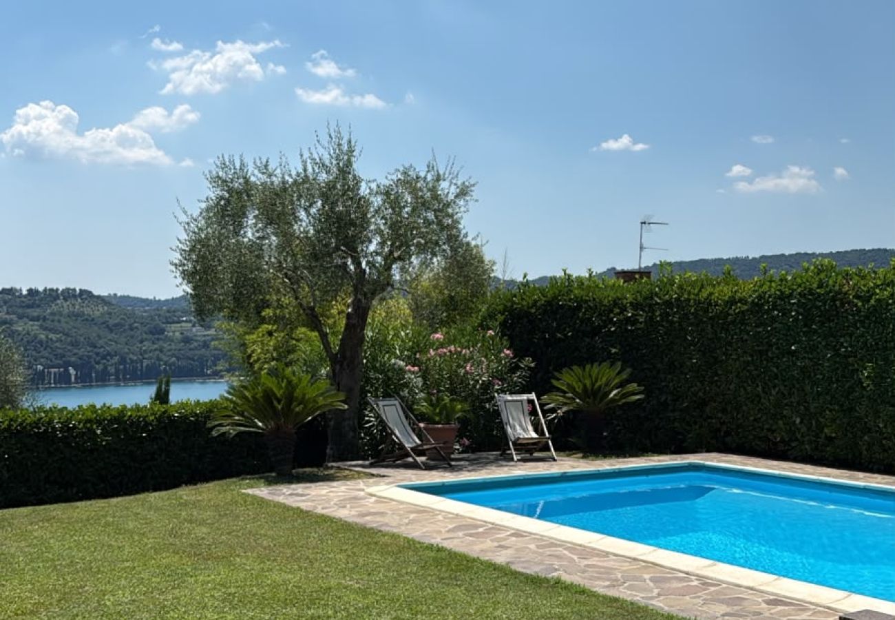 Villa a Salò - Villa Oleandri pool with view By Bookinggardalake