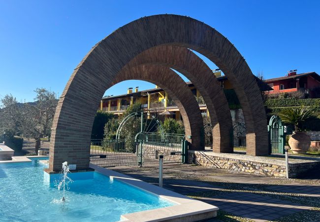 Appartamento a Padenghe sul Garda - Gardasole family pool, wi-fi, private garden Gar