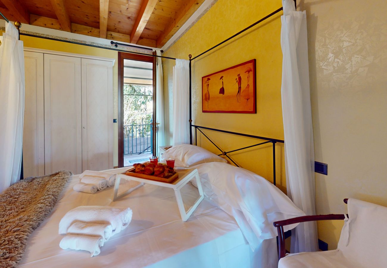 Appartamento a Padenghe sul Garda - Relax for family pool, wi-fi, garden Garda Pleasur