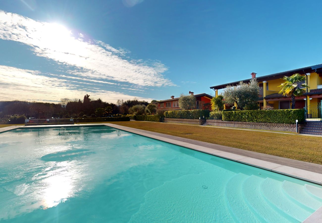 Appartamento a Padenghe sul Garda - Relax for family pool, wi-fi, garden Garda Pleasur