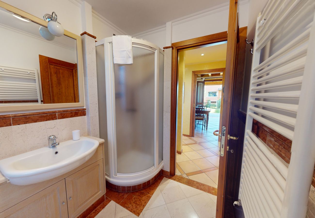 Appartamento a Padenghe sul Garda - Relax for family pool, wi-fi, garden Garda Pleasur
