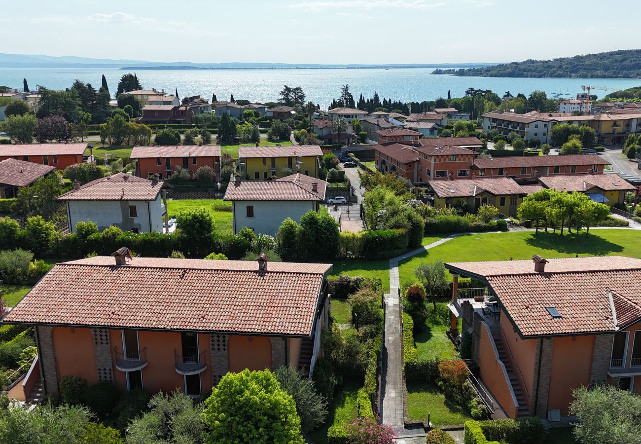 Appartamento a Padenghe sul Garda - Gardasole family pool, wi-fi, private garden Gar