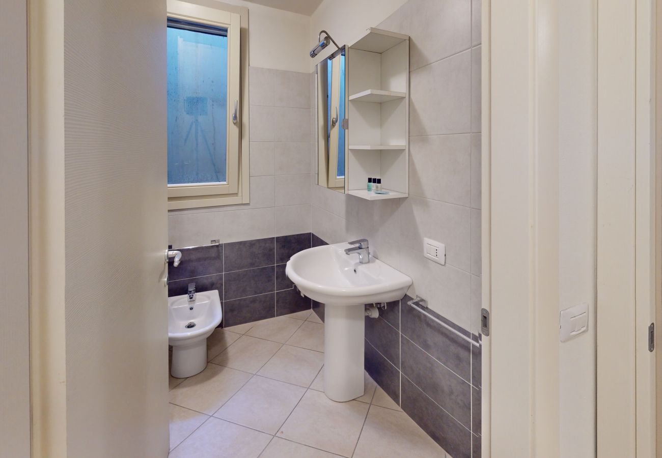 Villa a Manerba del Garda - Villa Dolcevita piscina privata by Bookinggardal