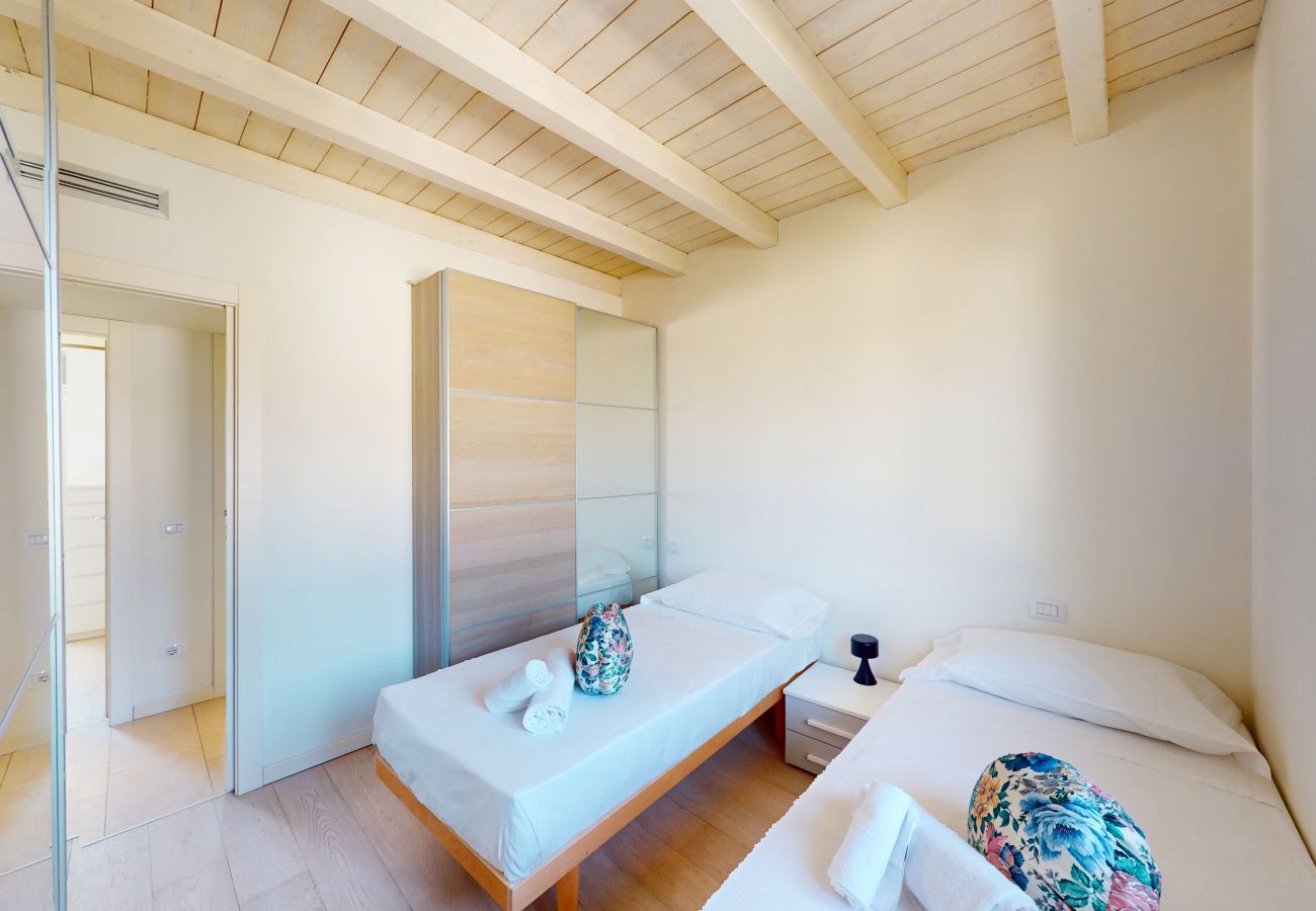 Villa a Manerba del Garda - Villa Dolcevita piscina privata by Bookinggardal