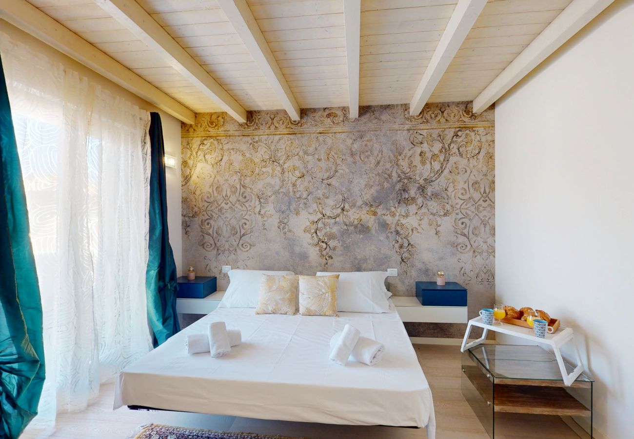 Villa a Manerba del Garda - Villa Dolcevita piscina privata by Bookinggardal