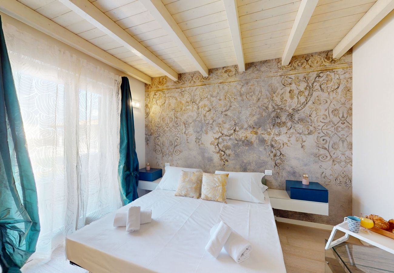 Villa a Manerba del Garda - Villa Dolcevita piscina privata by Bookinggardal