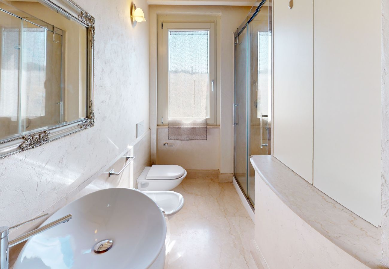 Villa a Manerba del Garda - Villa Dolcevita piscina privata by Bookinggardal