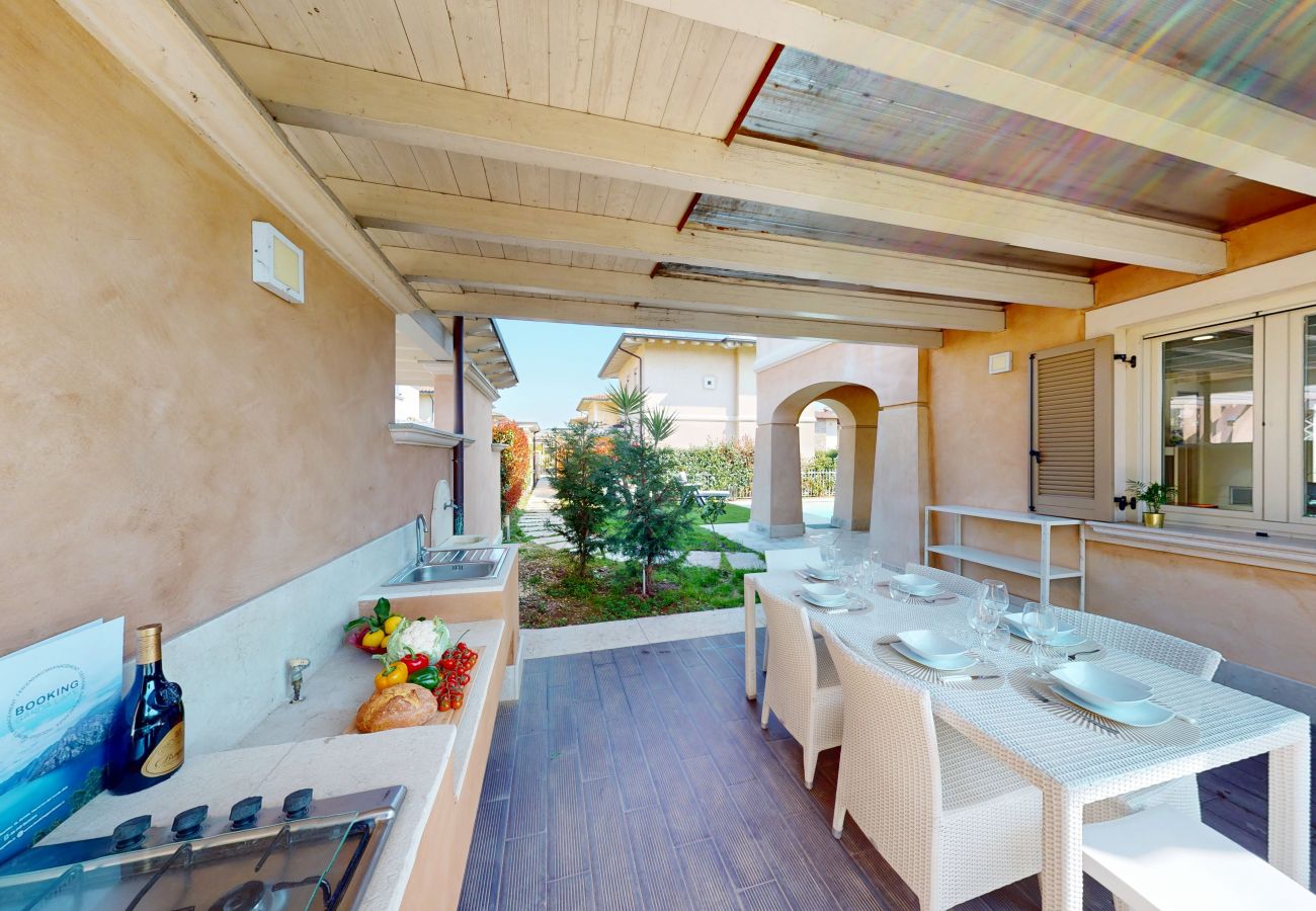 Villa a Manerba del Garda - Villa Dolcevita piscina privata by Bookinggardal
