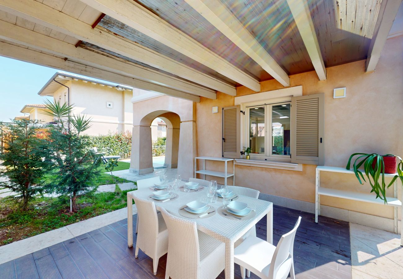 Villa a Manerba del Garda - Villa Dolcevita piscina privata by Bookinggardal