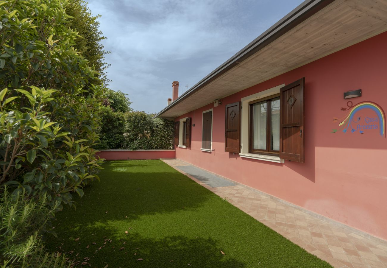 Villa a Manerba del Garda - Villa Arcoiris by Bookinggardalake