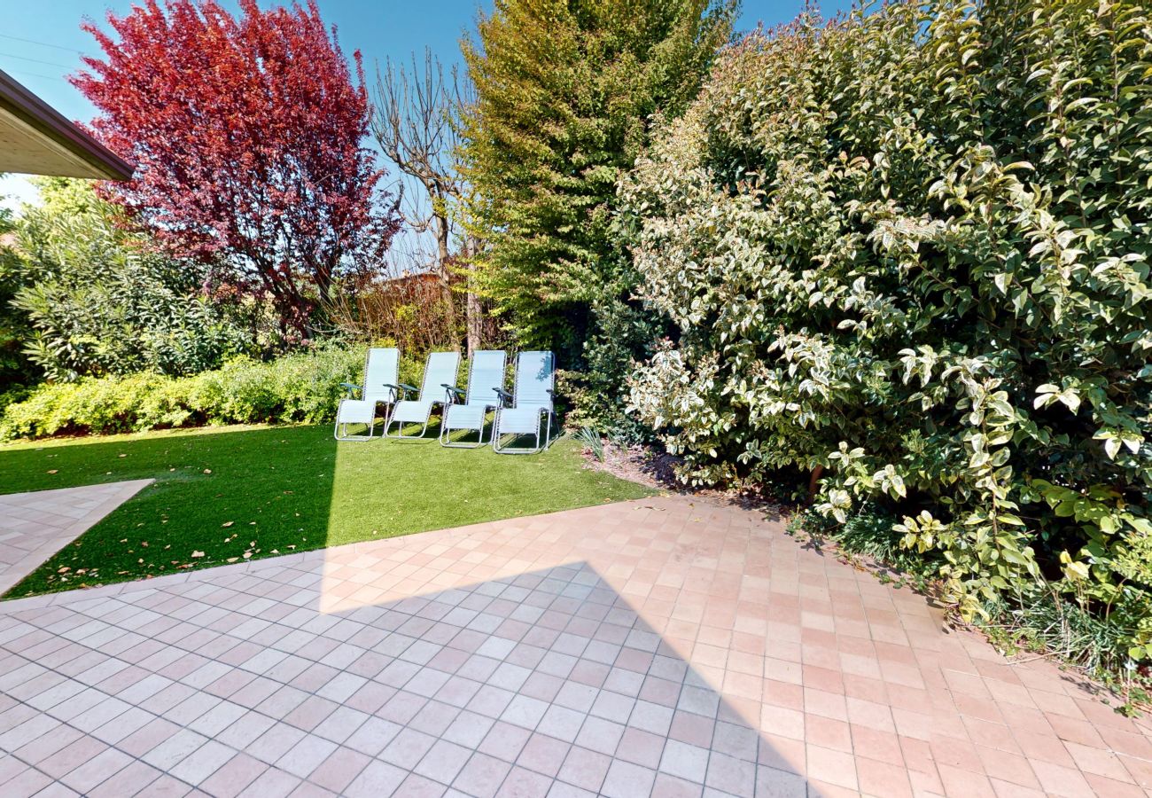 Villa a Manerba del Garda - Villa Arcoiris by Bookinggardalake