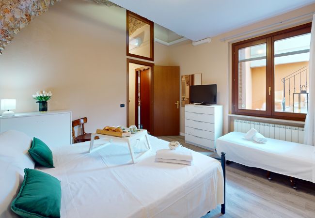 Appartamento a Manerba del Garda - La Pietra del Garda by Bookinggardalake Appartamento a Manerba del Garda - La Pietra del Garda by Bookinggardalake