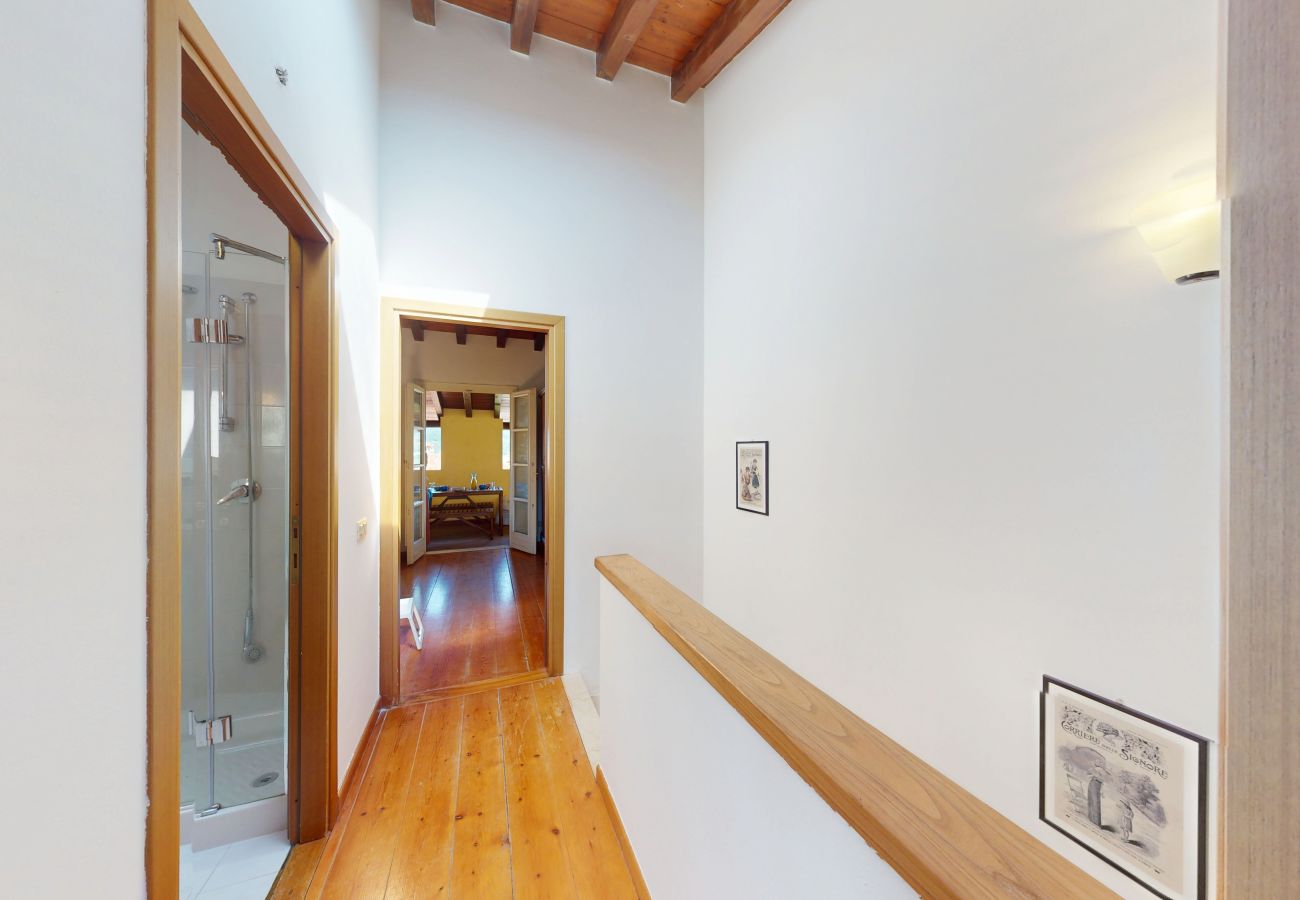 Appartamento a San Felice del Benaco - Garda View romantic apt with pool by Bookinggardal