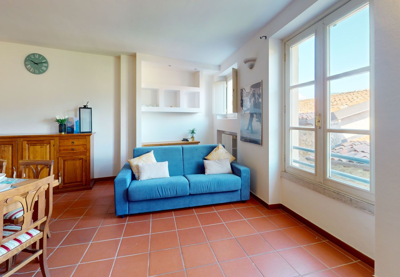 Appartamento a San Felice del Benaco - Garda View romantic apt with pool by Bookinggardal