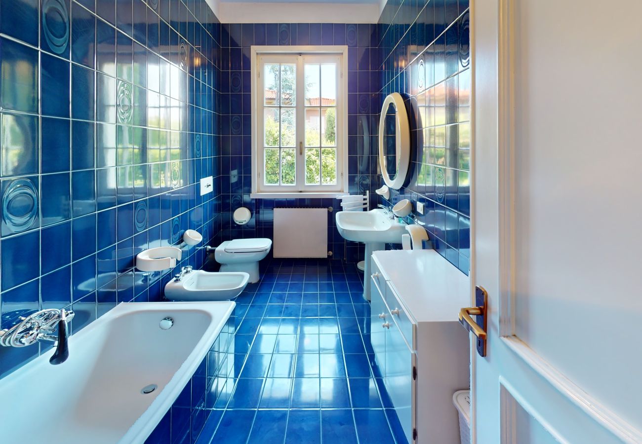 Villa a Sirmione - Villa Valentine Lakeside by Bookinggard
