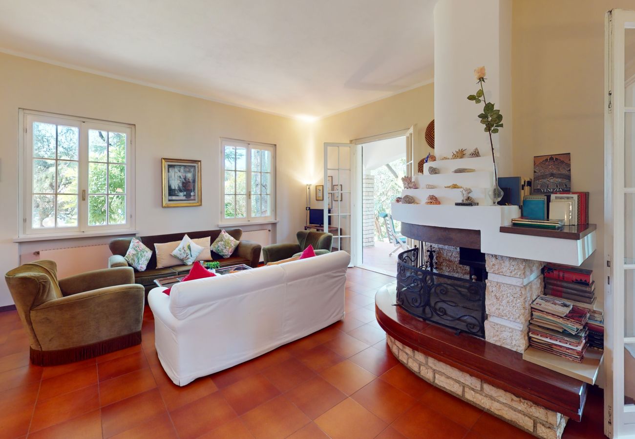 Villa a Sirmione - Villa Valentine Lakeside by Bookinggard