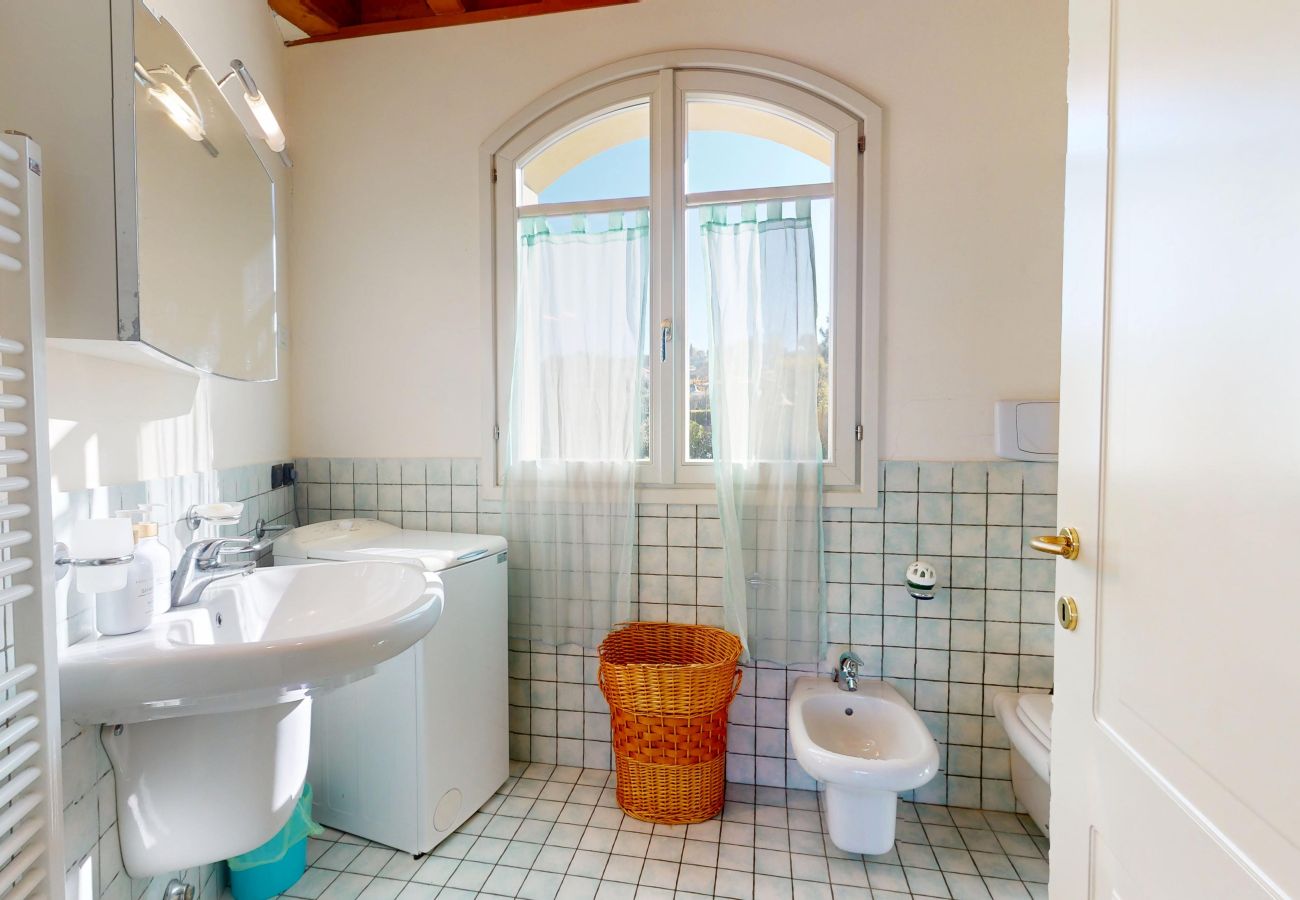 Appartamento a Manerba del Garda - Borgo Torchio C8 By Bookinggardalake