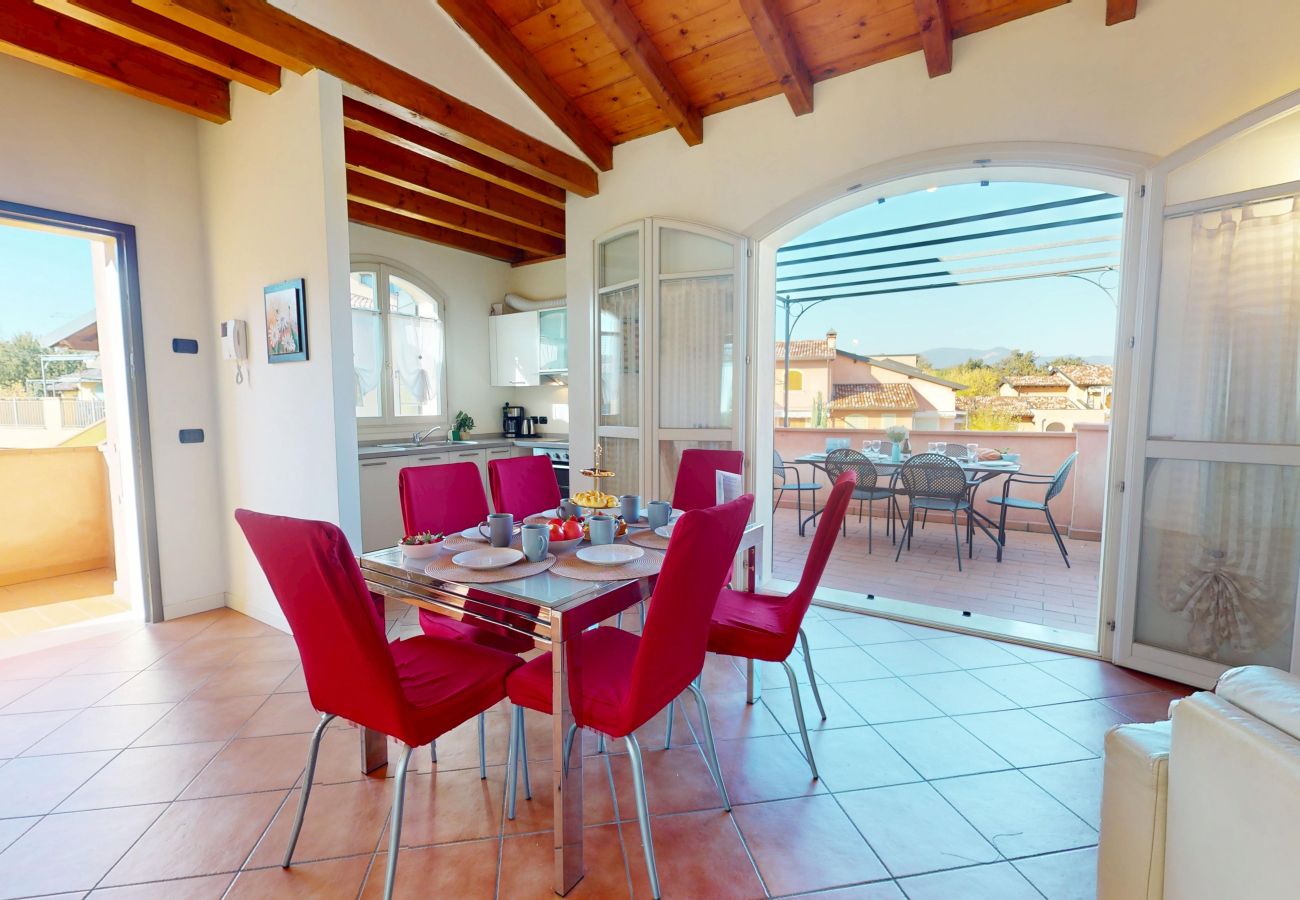 Appartamento a Manerba del Garda - Borgo Torchio C8 By Bookinggardalake
