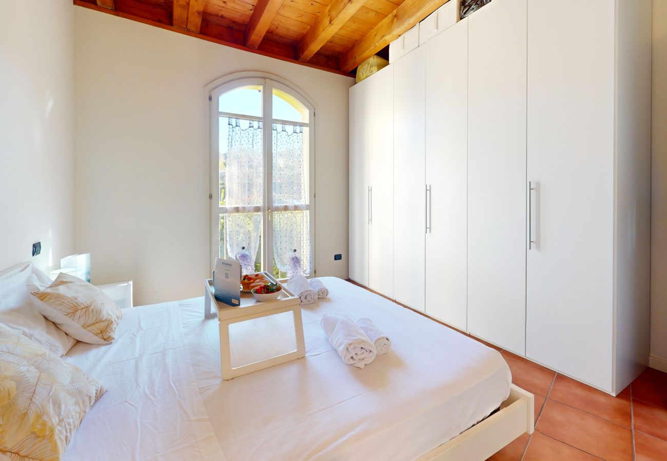 Appartamento a Manerba del Garda - Borgo Torchio C8 By Bookinggardalake