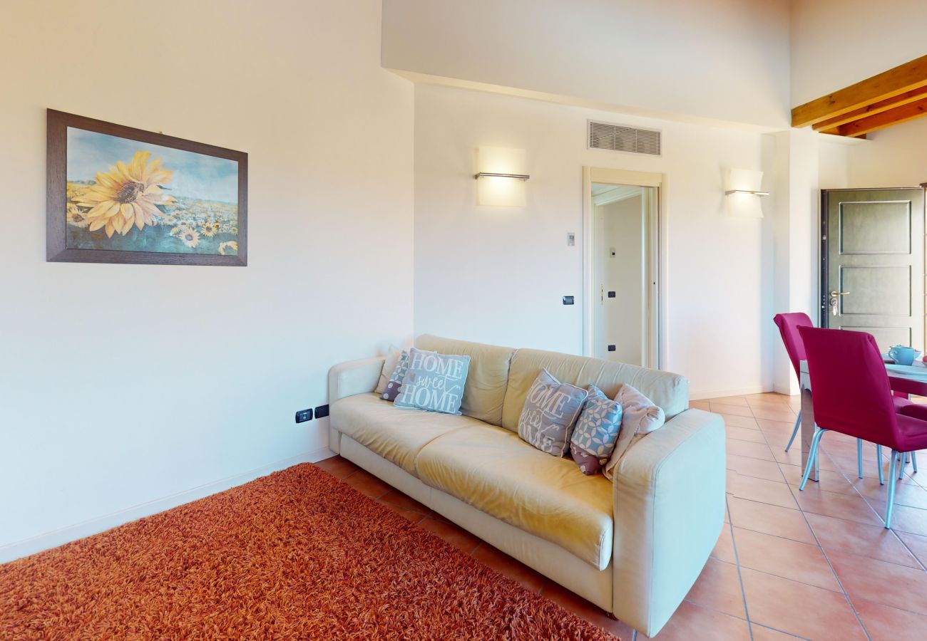 Appartamento a Manerba del Garda - Borgo Torchio C8 By Bookinggardalake