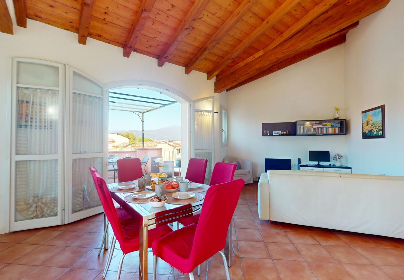 Appartamento a Manerba del Garda - Borgo Torchio C8 By Bookinggardalake