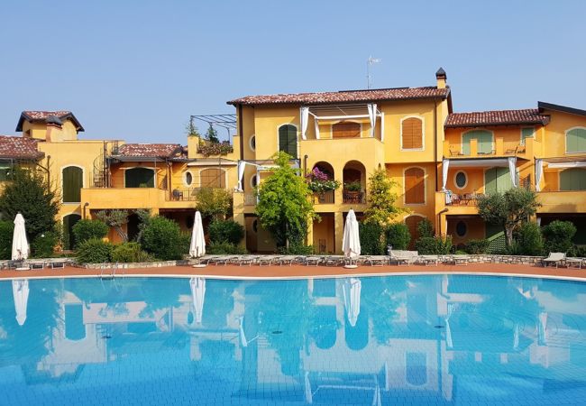 Appartamento a Manerba del Garda - Borgo Torchio F1 By Bookinggardalake