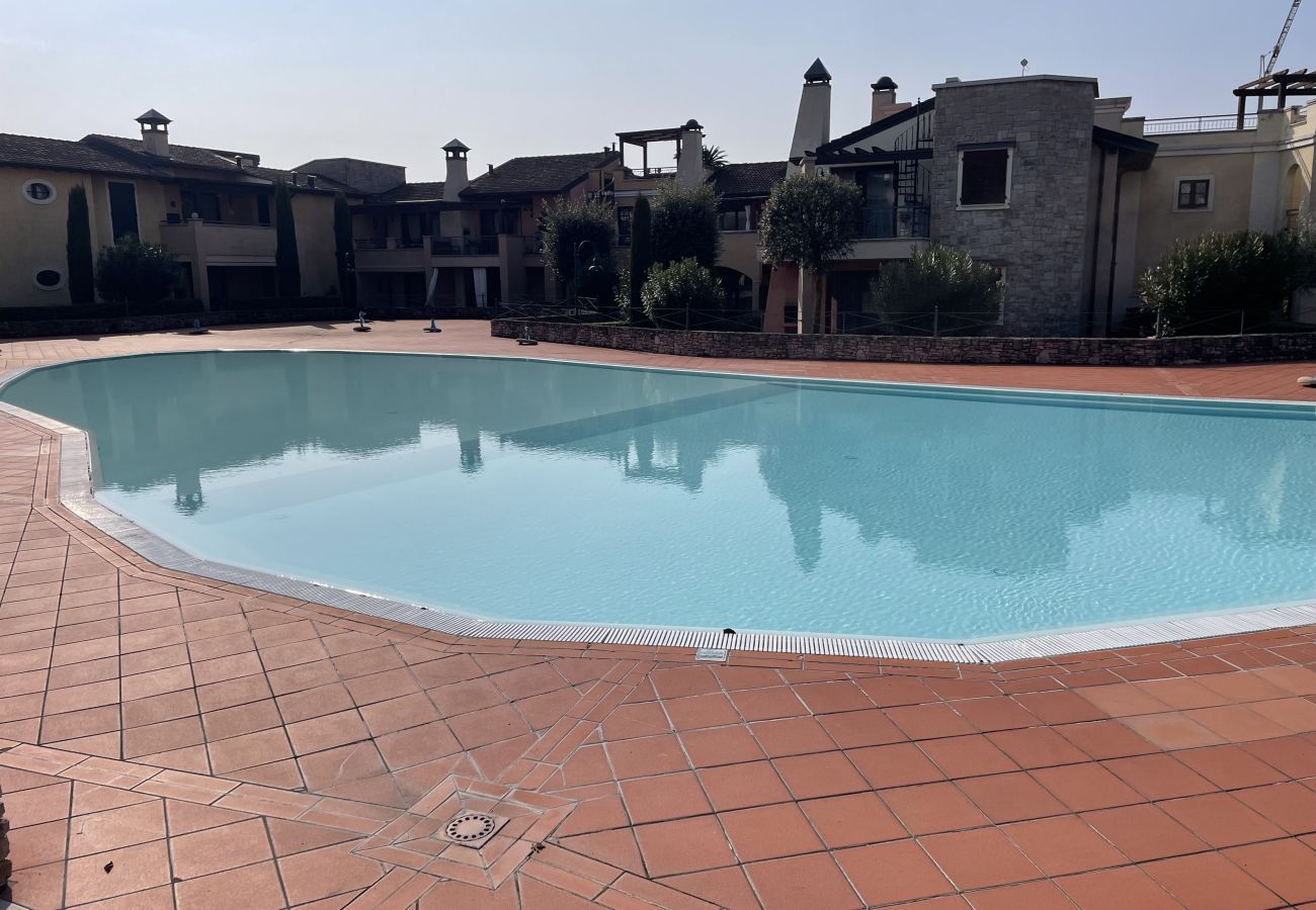 Appartamento a Manerba del Garda - La Rocca Di Manerba relaxing pool  By Bookinggarda