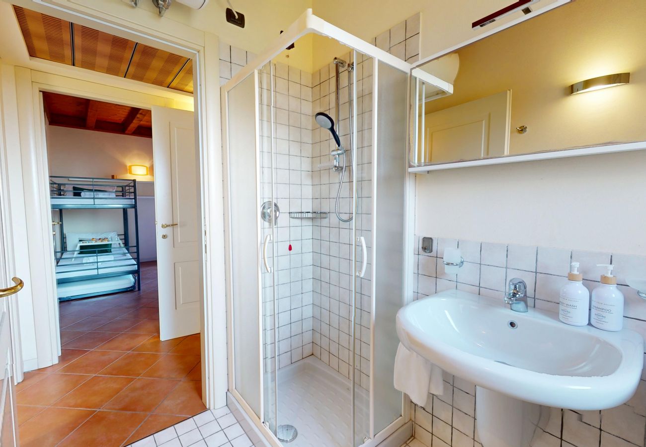 Appartamento a Manerba del Garda - Borgo Torchio F23 By Bookinggardalake