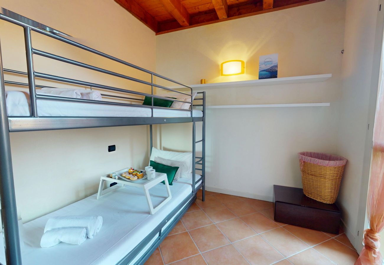 Appartamento a Manerba del Garda - Borgo Torchio F23 By Bookinggardalake