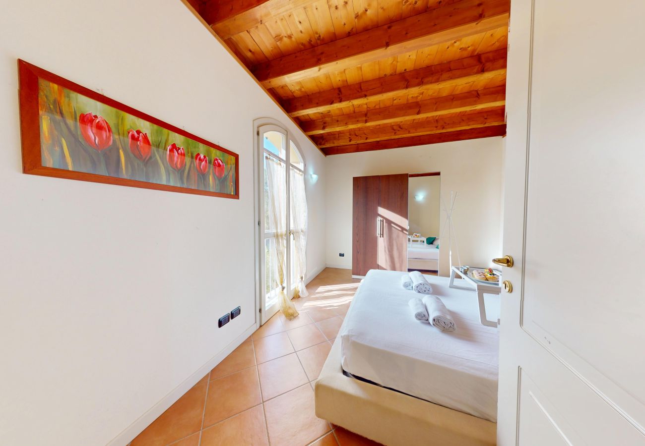 Appartamento a Manerba del Garda - Borgo Torchio F23 By Bookinggardalake