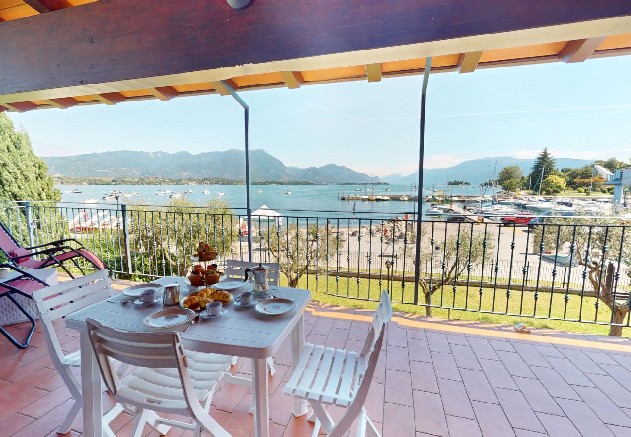 Appartamento a Manerba del Garda - Lido Apartment by Booking Garda Lake