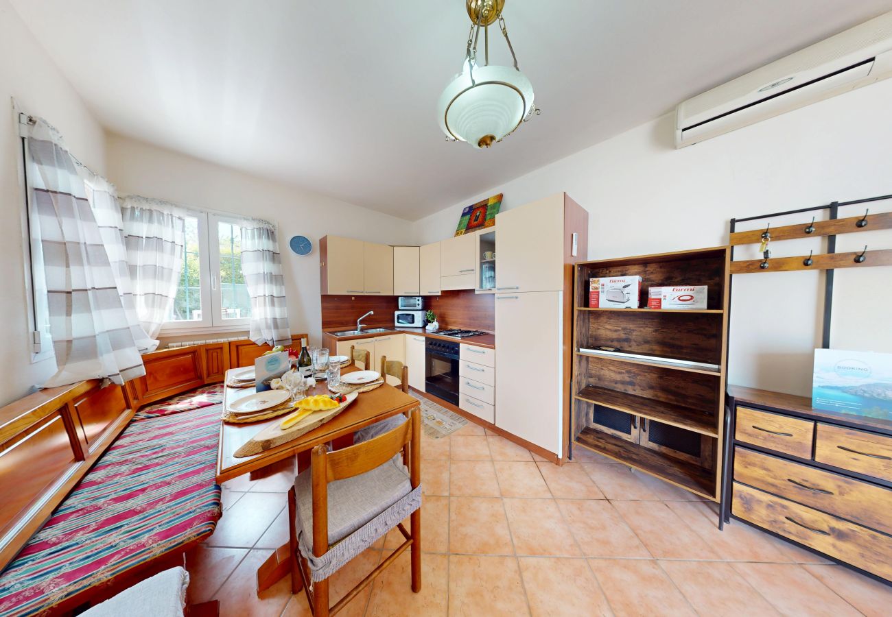 Appartamento a Manerba del Garda - Spiaggia Apartment by Booking Garda Lake