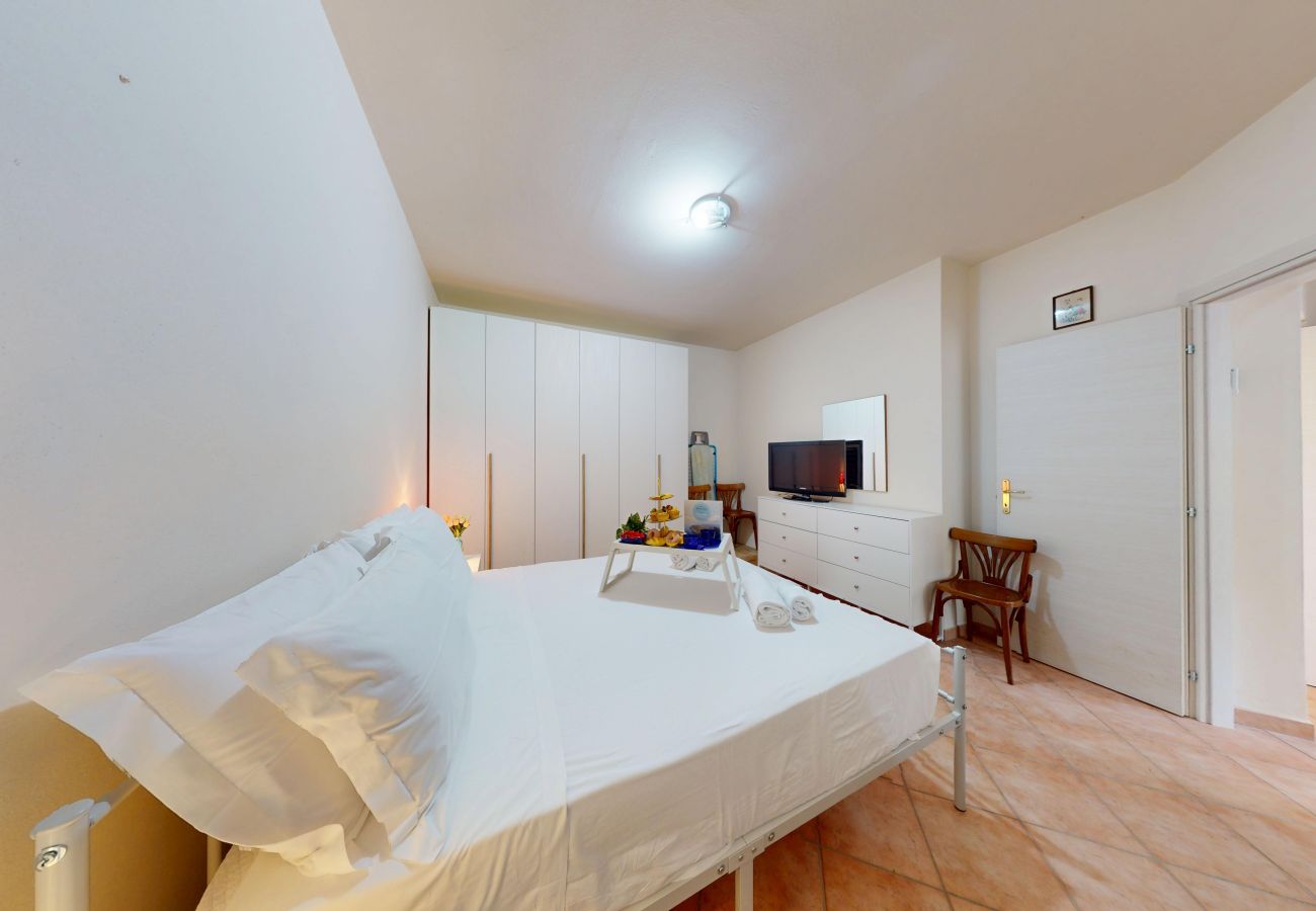 Appartamento a Manerba del Garda - Spiaggia Apartment by Booking Garda Lake